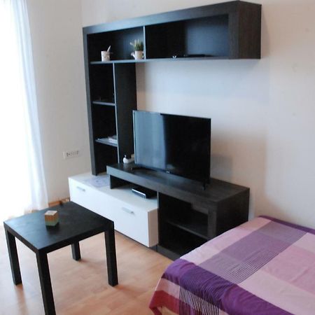 Apartmani Radin Rosini Exteriör bild