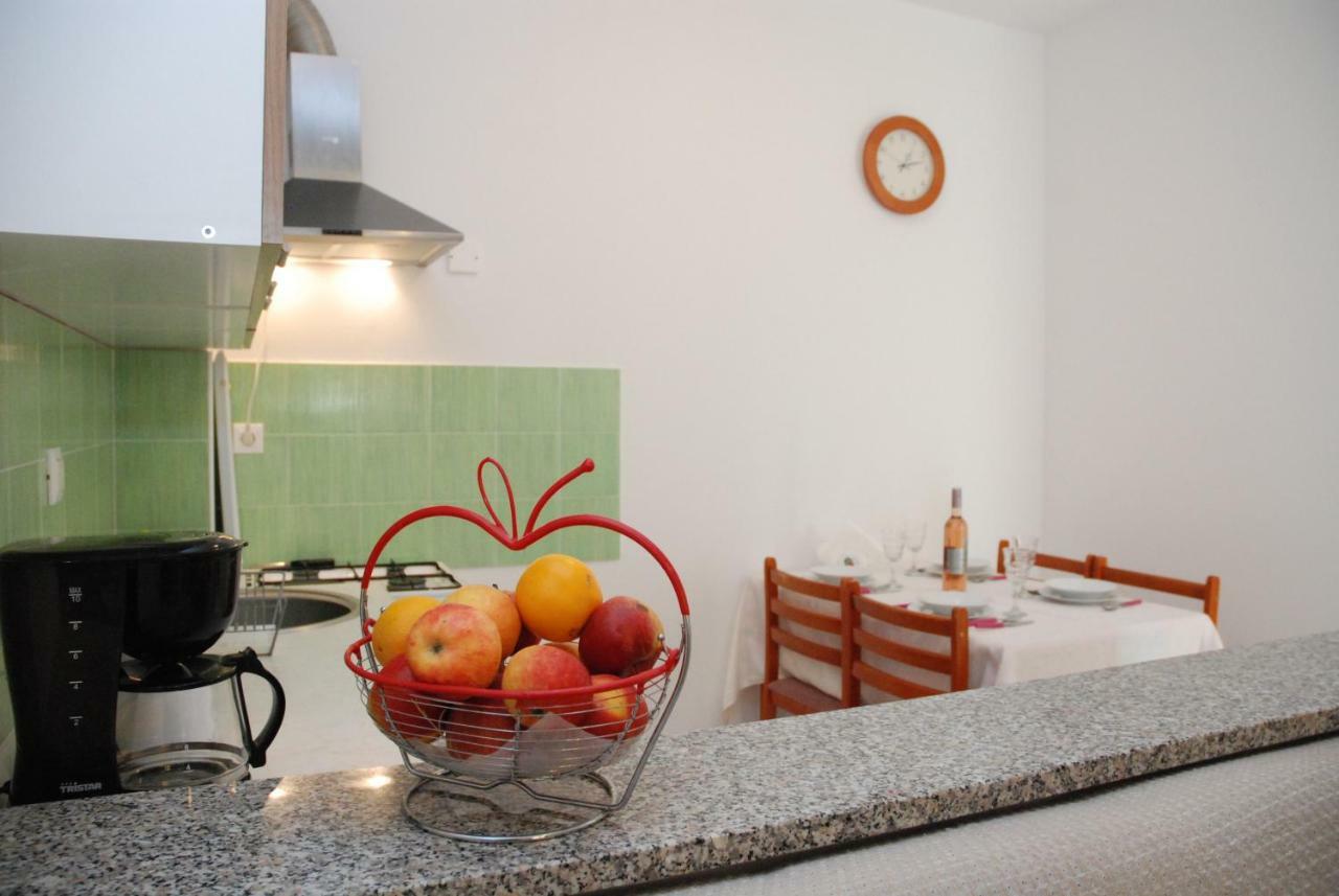 Apartmani Radin Rosini Exteriör bild