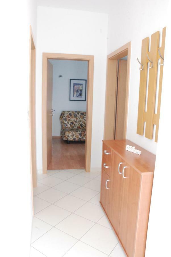 Apartmani Radin Rosini Exteriör bild